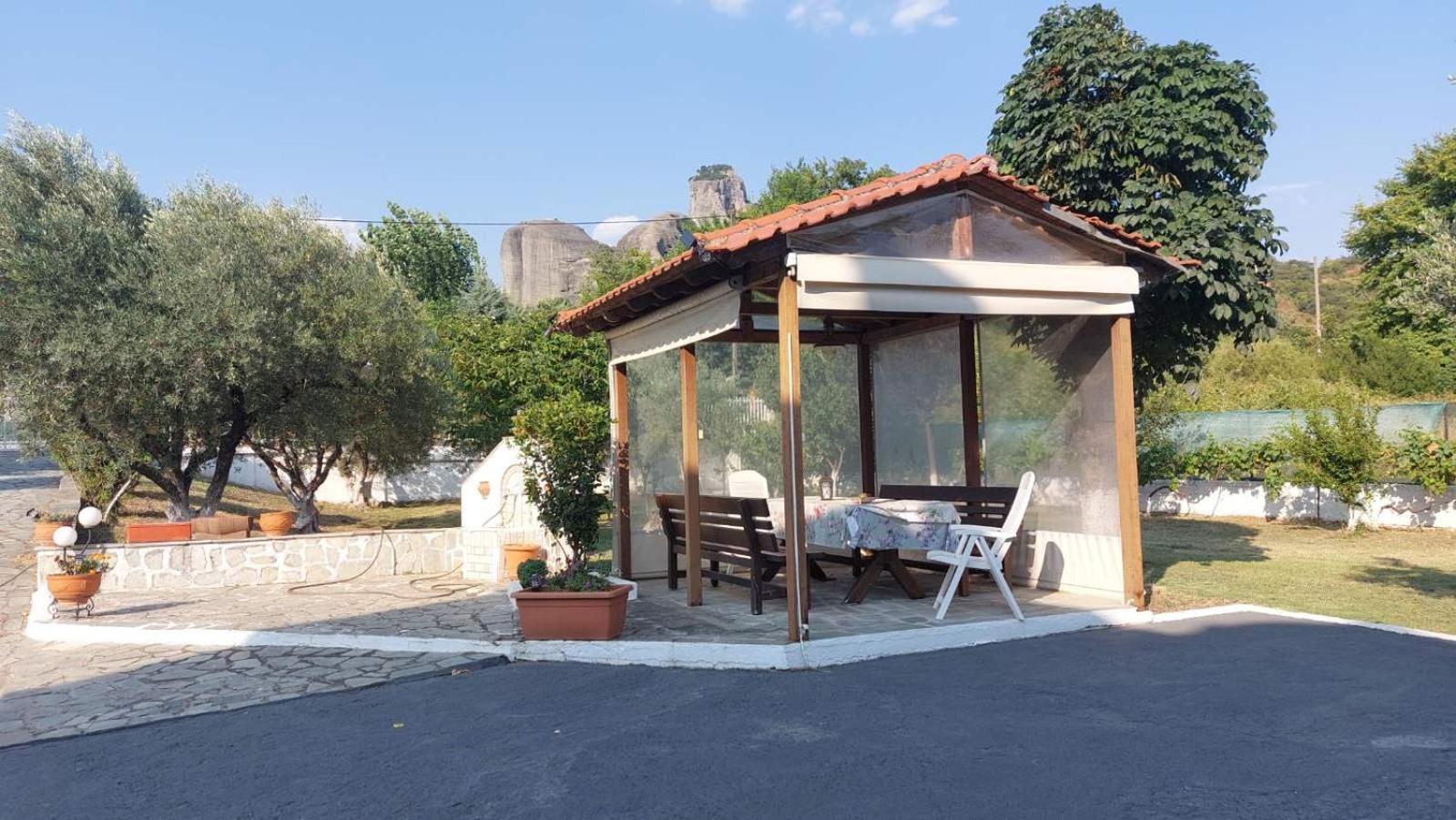 Pomegranate Tree House - Meteora ξενώνας Καλαμπάκα Εξωτερικό φωτογραφία