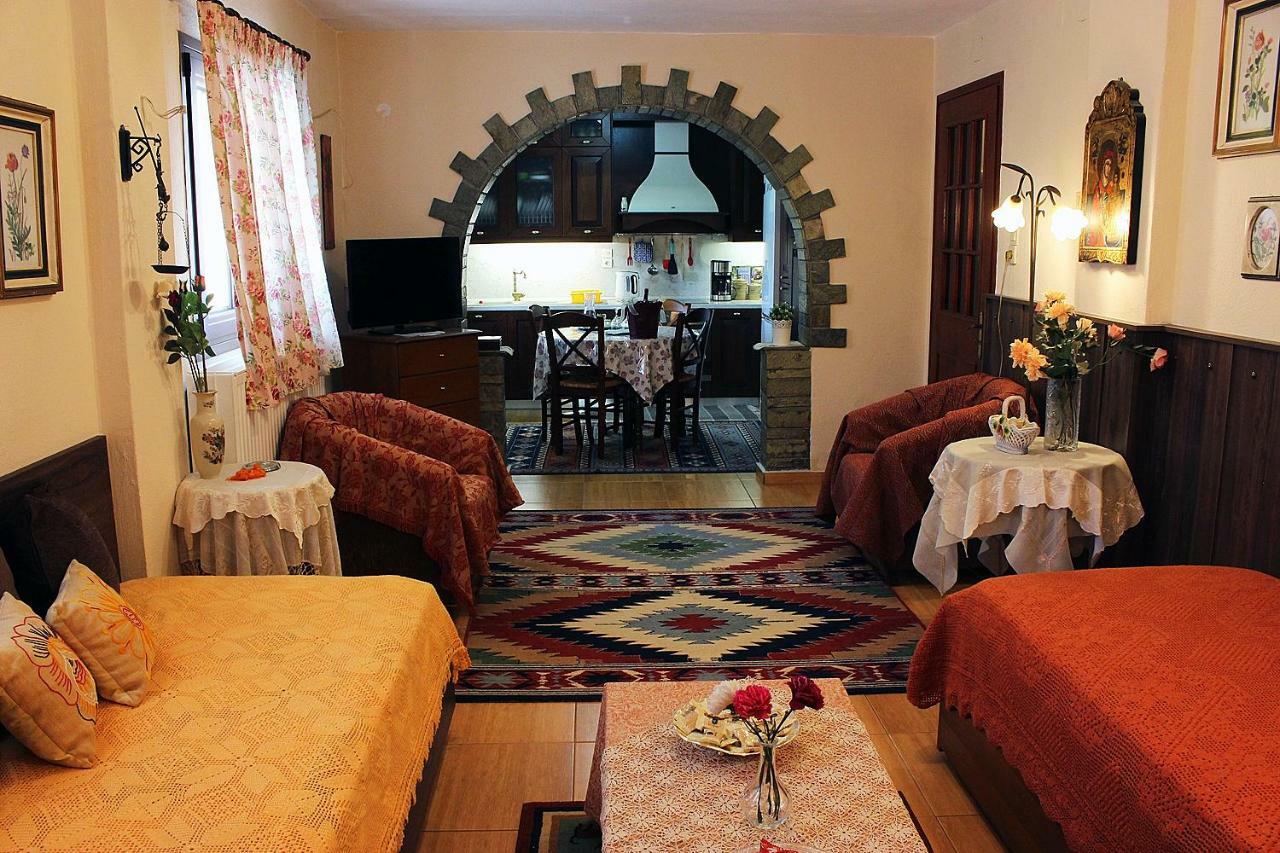 Pomegranate Tree House - Meteora ξενώνας Καλαμπάκα Εξωτερικό φωτογραφία
