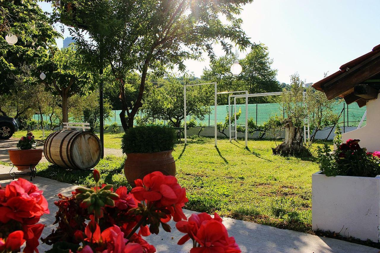 Pomegranate Tree House - Meteora ξενώνας Καλαμπάκα Εξωτερικό φωτογραφία