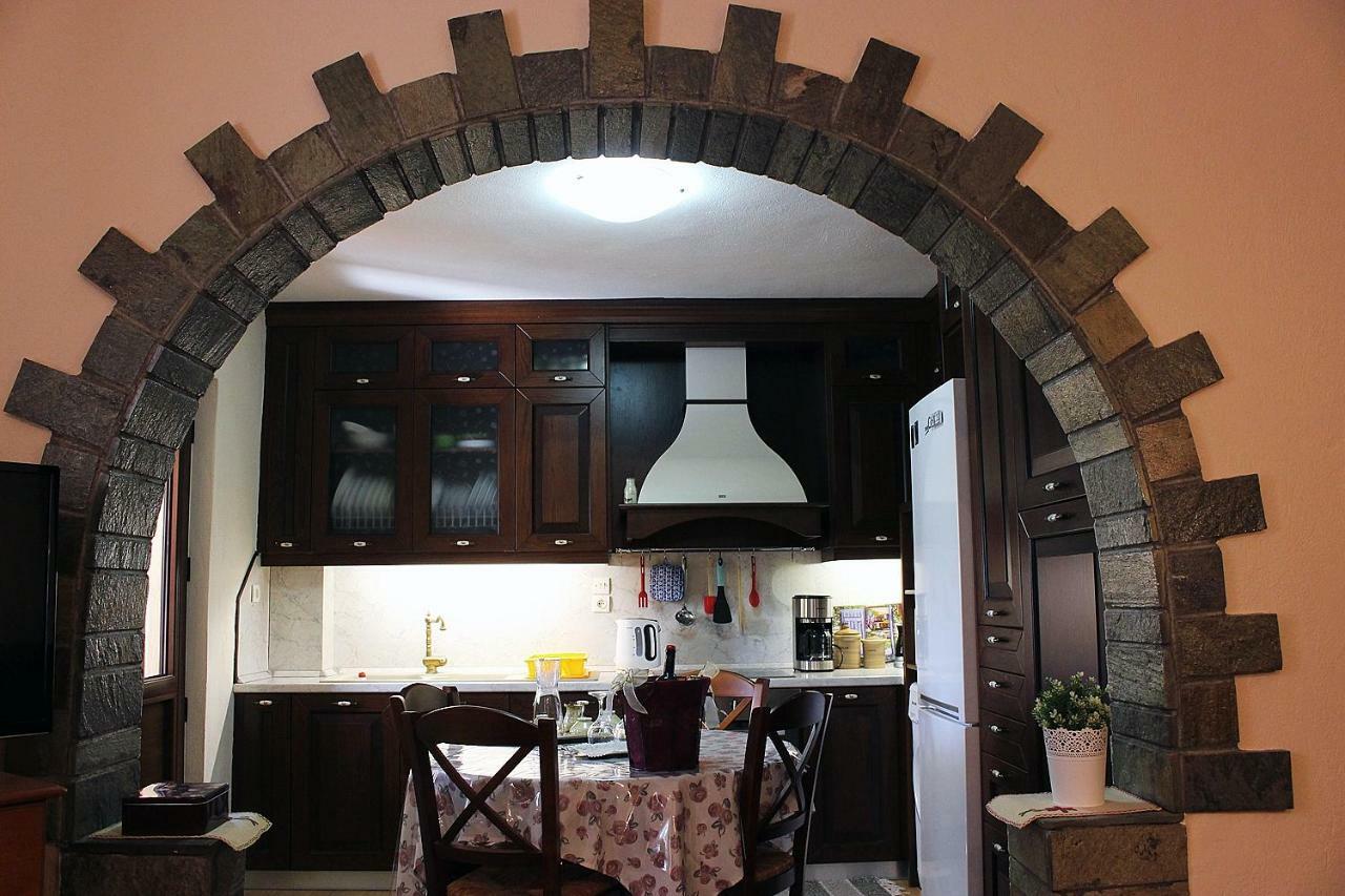 Pomegranate Tree House - Meteora ξενώνας Καλαμπάκα Εξωτερικό φωτογραφία